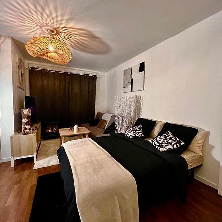 "Moonlight" Gare A 10Min De Paris, Wifi, Terrasse , Parking Lägenhet Argenteuil Exteriör bild